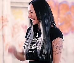 CHICAS LOCA - Tattooed Hungarian Deborah Diamond banged in hot outside fuck