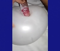 Vagina gripped 2, penetandola con crema, (Comenten por favor)