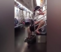 Couple fucking on New York subway acclimatize